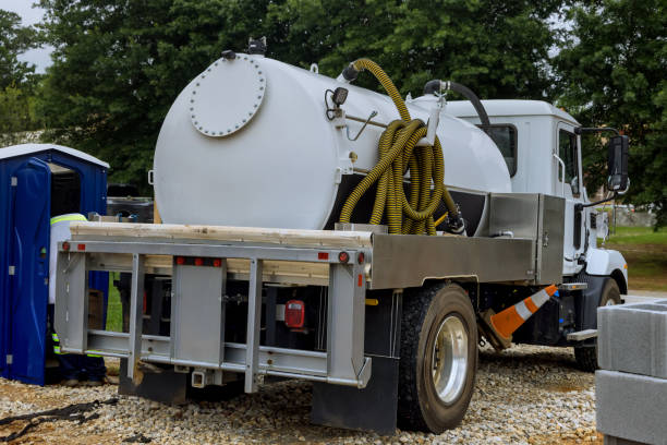 Best Luxury portable toilet rental  in Clinton, AR